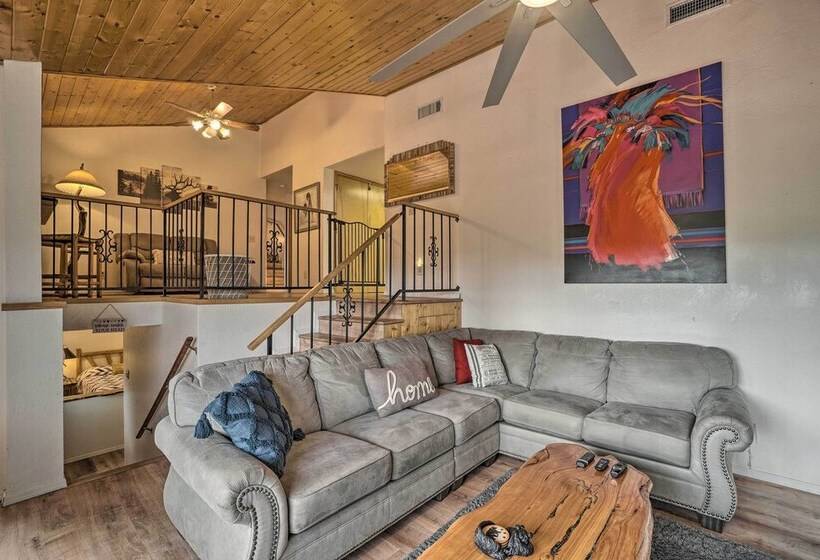 Cozy Pine Retreat W/ Private Hot Tub & Views