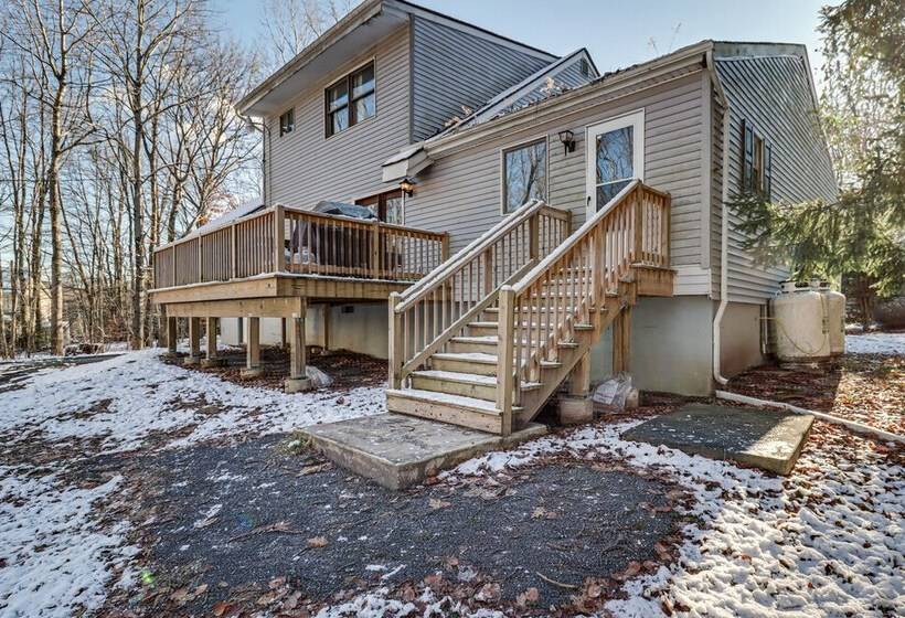 Lake Access & Private Hot Tub At Poconos Home!