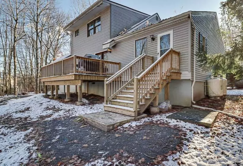 Lake Access & Private Hot Tub At Poconos Home!