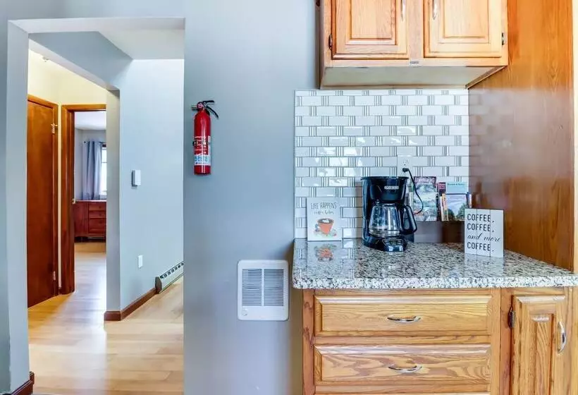 Lake Access & Private Hot Tub At Poconos Home!