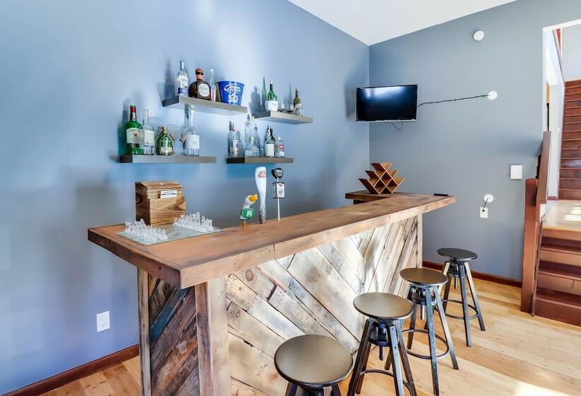 Lake Access & Private Hot Tub At Poconos Home!