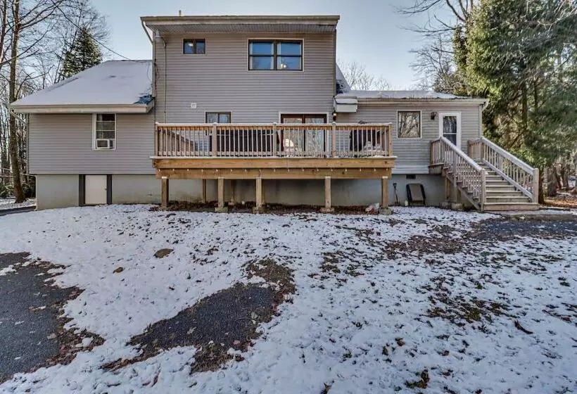 Lake Access & Private Hot Tub At Poconos Home!