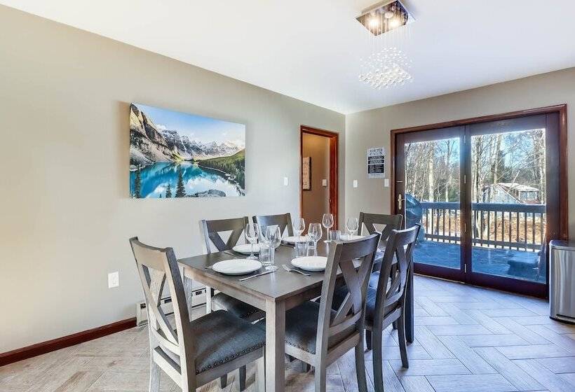 Lake Access & Private Hot Tub At Poconos Home!