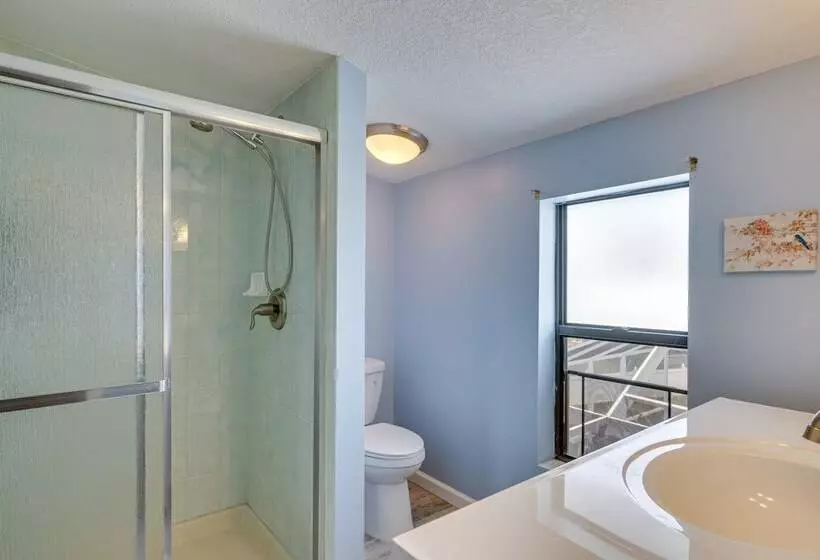 Port Charlotte Vacation Rental: Screened In Lanai!