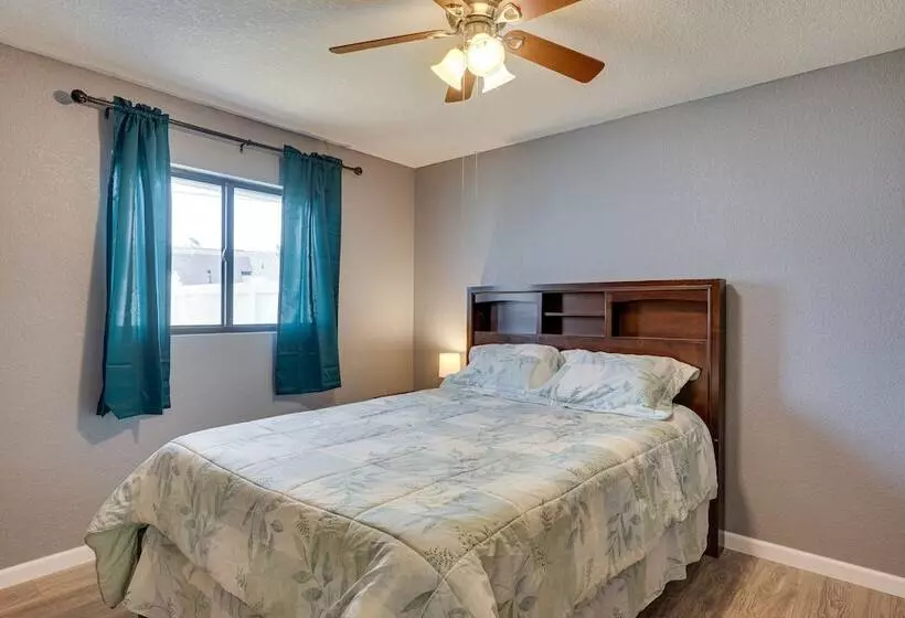 Port Charlotte Vacation Rental: Screened In Lanai!