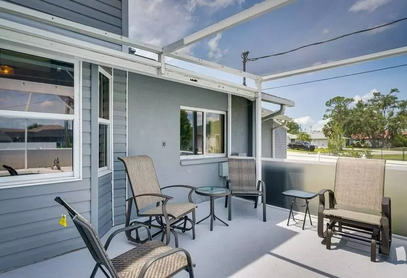 Port Charlotte Vacation Rental: Screened In Lanai!