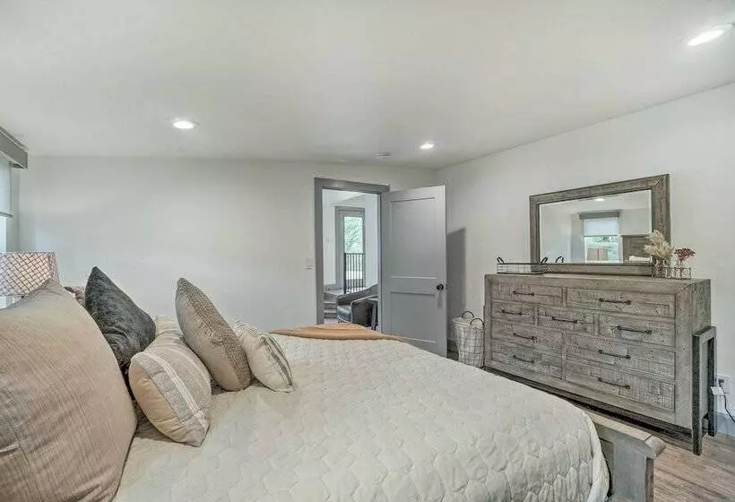 Prescott Retreat W/ Hot Tub ~ 3 Mi To Dtwn!