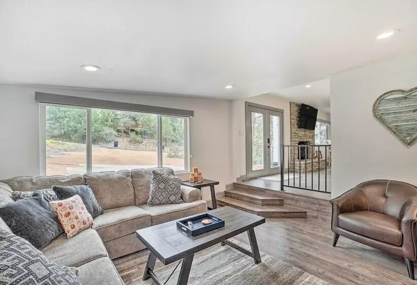 Prescott Retreat W/ Hot Tub ~ 3 Mi To Dtwn!