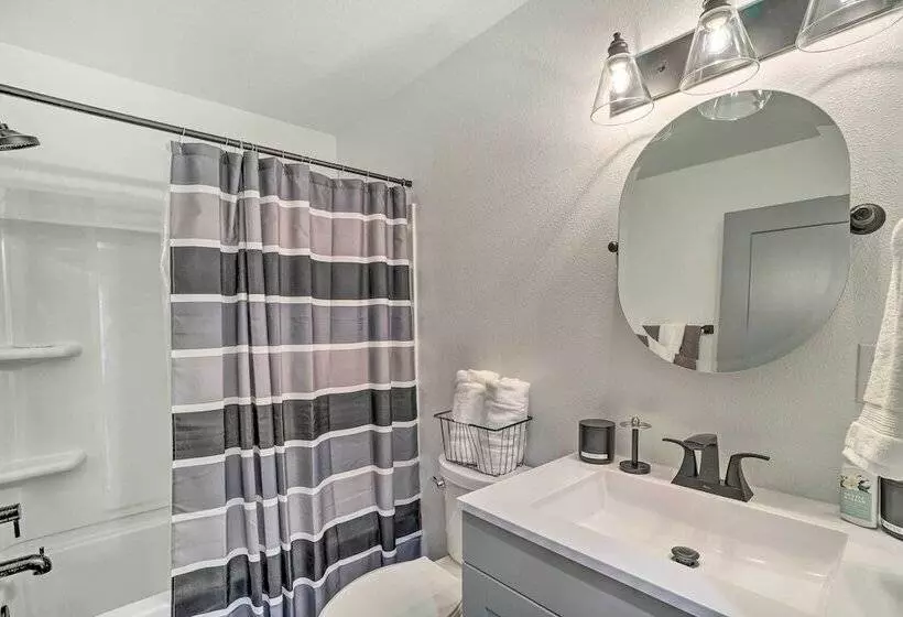 Prescott Retreat W/ Hot Tub ~ 3 Mi To Dtwn!