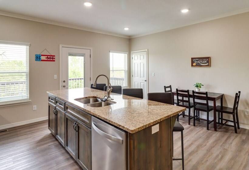 Quaint Harrison Home 2 Mi To Downtown!