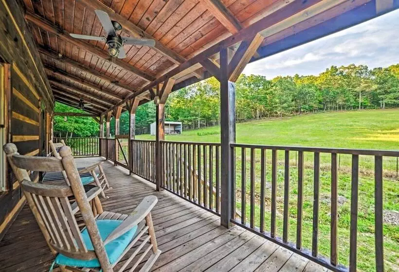 Quiet, Woodsy Retreat: Deck & Kentucky Lake Access