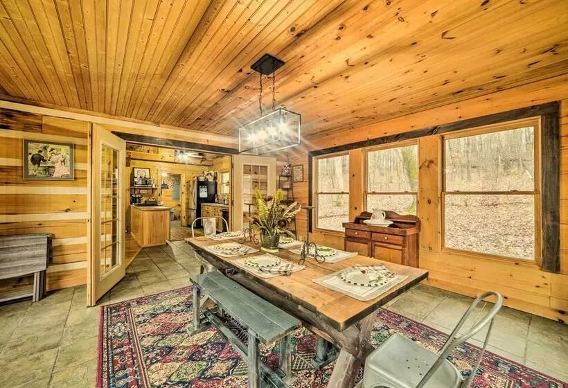 Quiet, Woodsy Retreat: Deck & Kentucky Lake Access