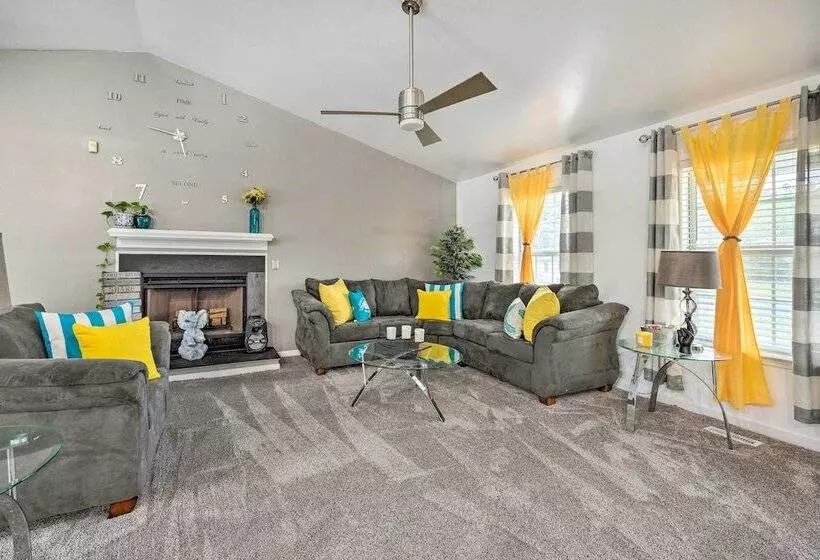 Richmond Home With Pool, 5 Mi To Downtown!