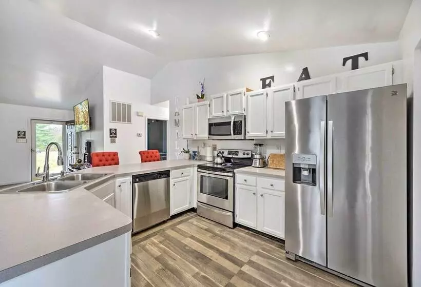 Richmond Home With Pool, 5 Mi To Downtown!