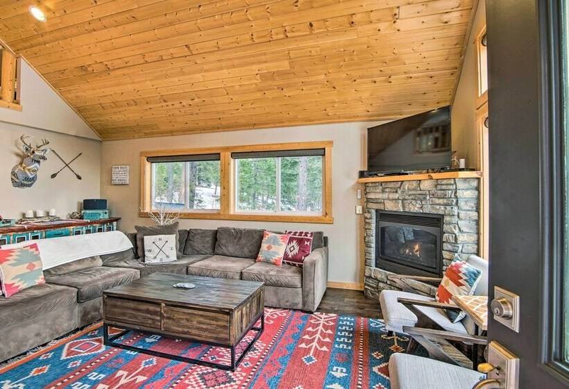 Ronald Cabin W/ Private Hot Tub Near Lake & Trails