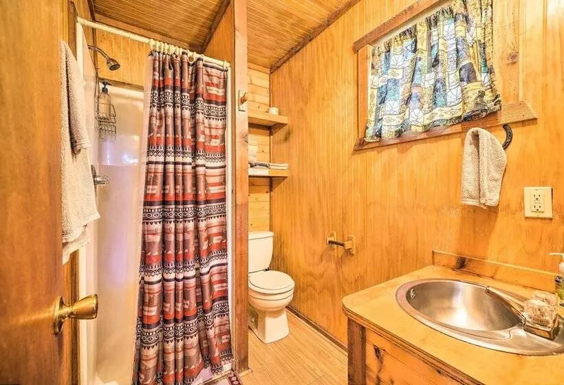 Rustic Davis Cabin < 1/2 Mile To Turner Falls!