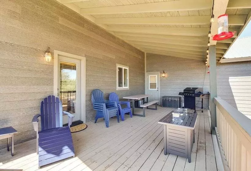 Secluded Show Low Home, Near Hiking Trails!