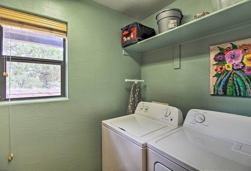 Secluded Show Low Home, Near Hiking Trails!