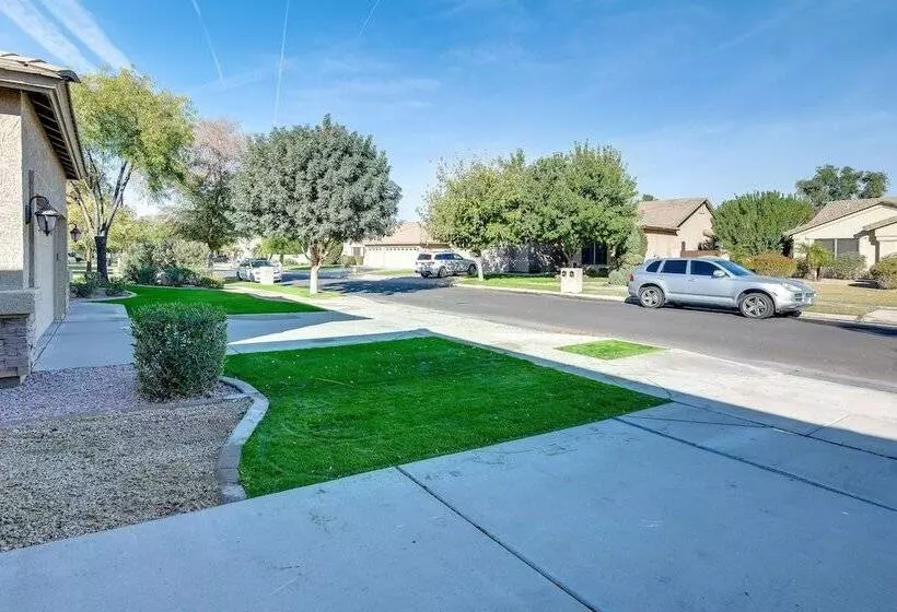 Pet Friendly Chandler Vacation Rental W/ Pool!