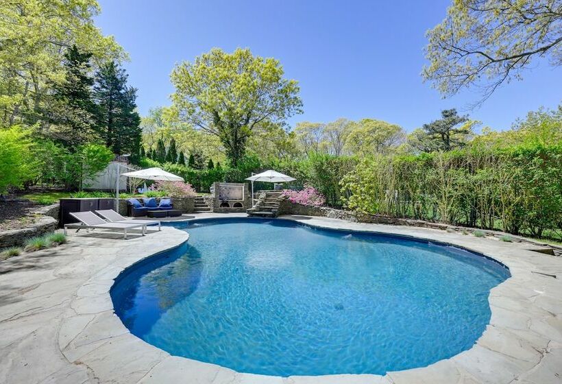 Spacious Sag Harbor Retreat W/ Private Pool!