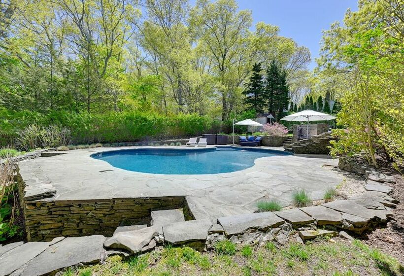 Spacious Sag Harbor Retreat W/ Private Pool!