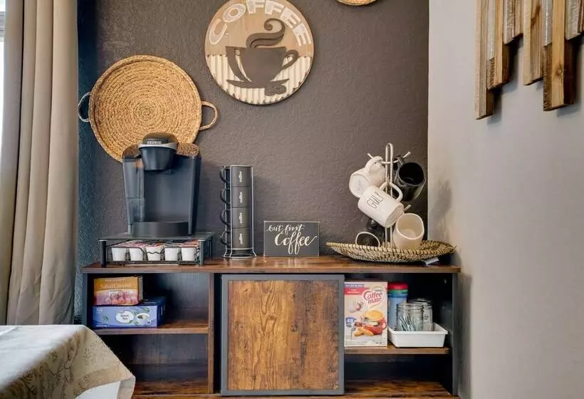 Spacious San Antonio Home: 4 Mi To Seaworld!