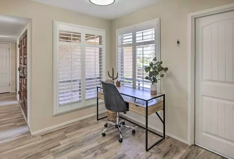 Stunning Sun Lakes Retreat < 1 Mi To Golfing!