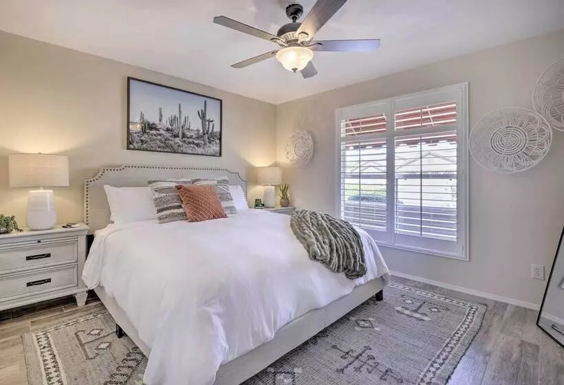 Stunning Sun Lakes Retreat < 1 Mi To Golfing!