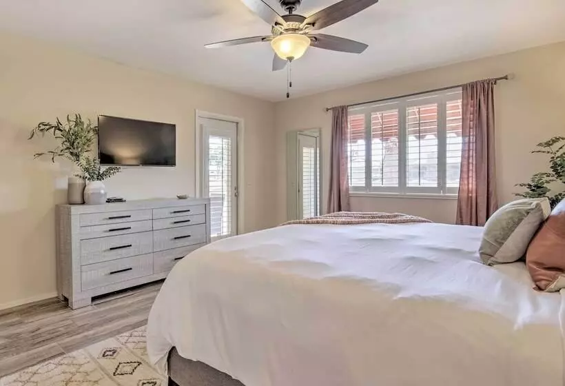 Stunning Sun Lakes Retreat < 1 Mi To Golfing!