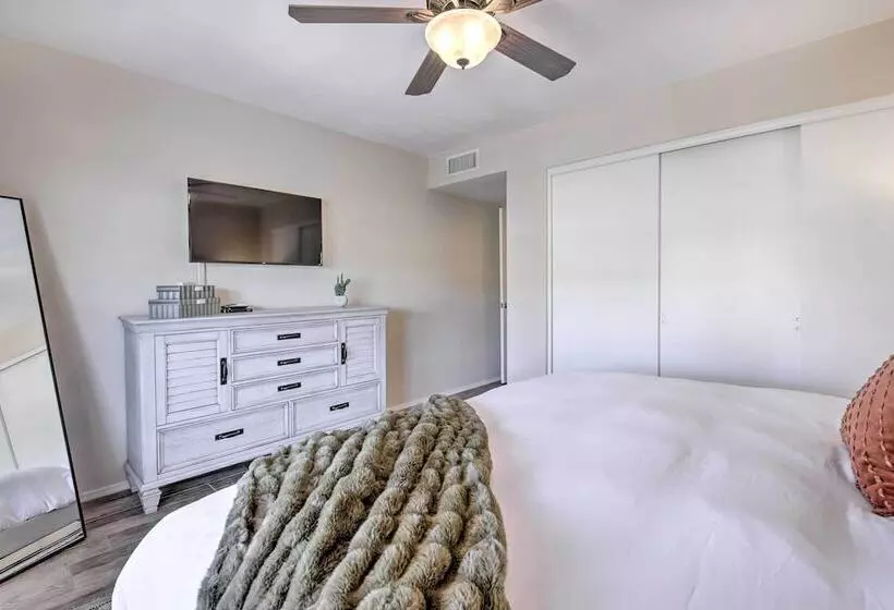 Stunning Sun Lakes Retreat < 1 Mi To Golfing!