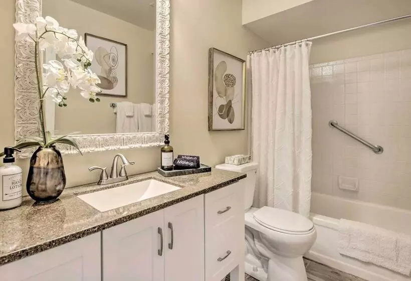 Stunning Sun Lakes Retreat < 1 Mi To Golfing!