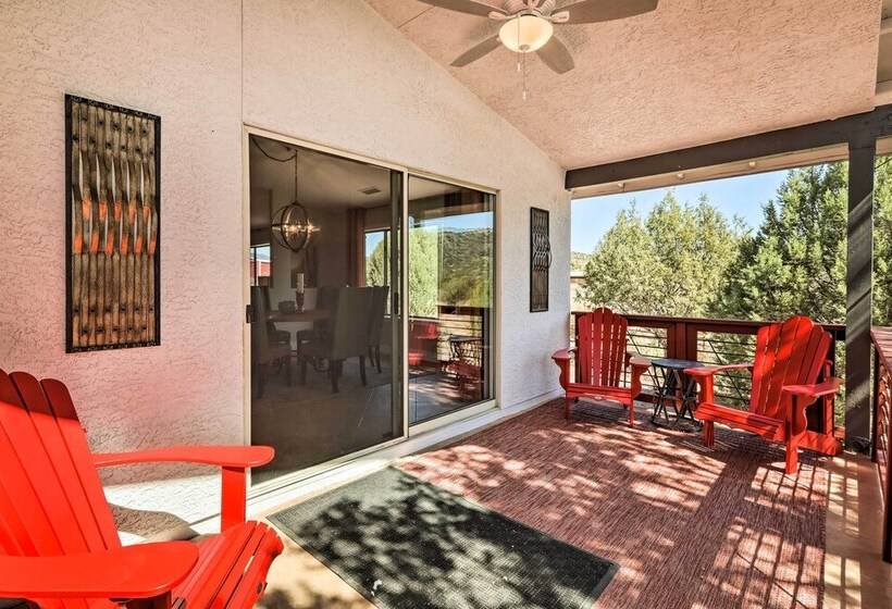 West Sedona Retreat: Deck & Mountain Views