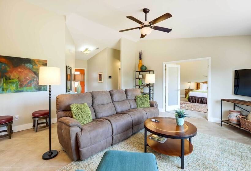 West Sedona Retreat: Deck & Mountain Views