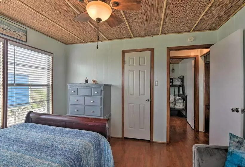 Walk To Ocean: Coastal Surfside Beach Bungalow!