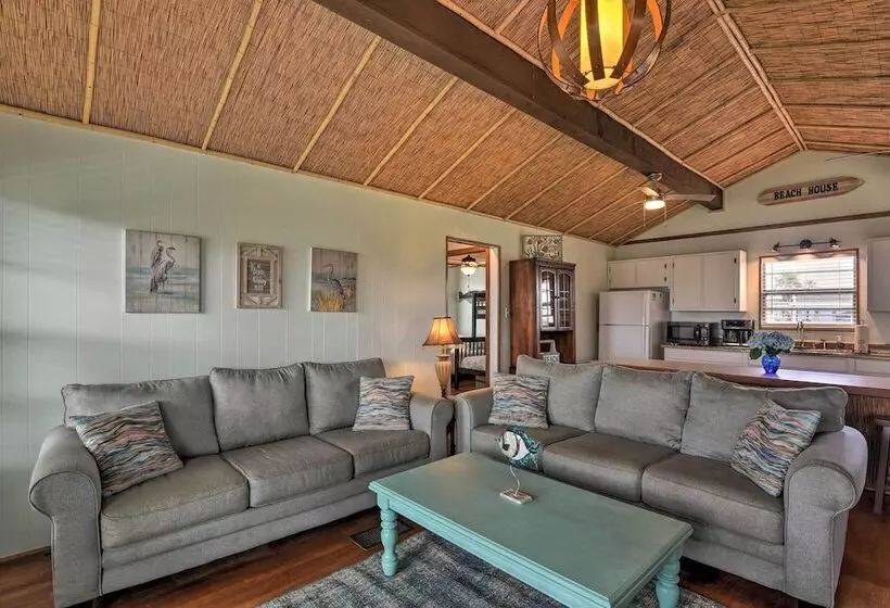 Walk To Ocean: Coastal Surfside Beach Bungalow!