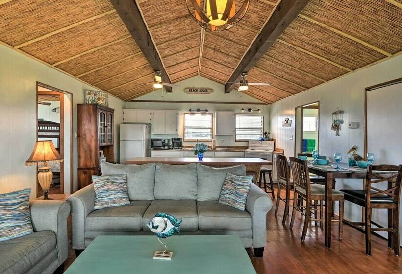 Walk To Ocean: Coastal Surfside Beach Bungalow!