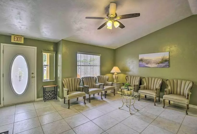 Sunny Port Orange Escape ~ 3 Miles To Beach!