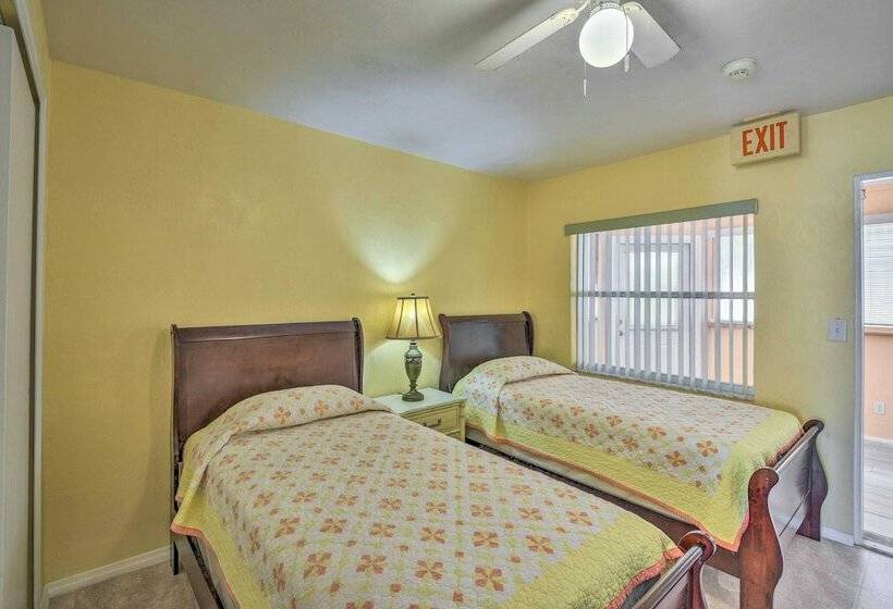 Sunny Port Orange Escape ~ 3 Miles To Beach!