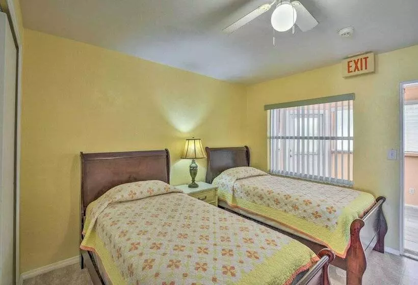 Sunny Port Orange Escape ~ 3 Miles To Beach!