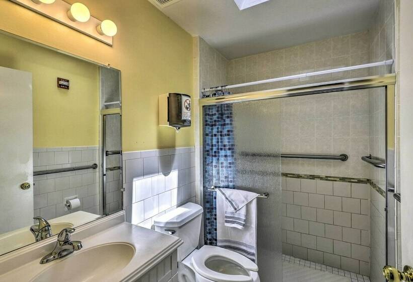 Sunny Port Orange Escape ~ 3 Miles To Beach!