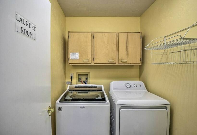 Sunny Port Orange Escape ~ 3 Miles To Beach!