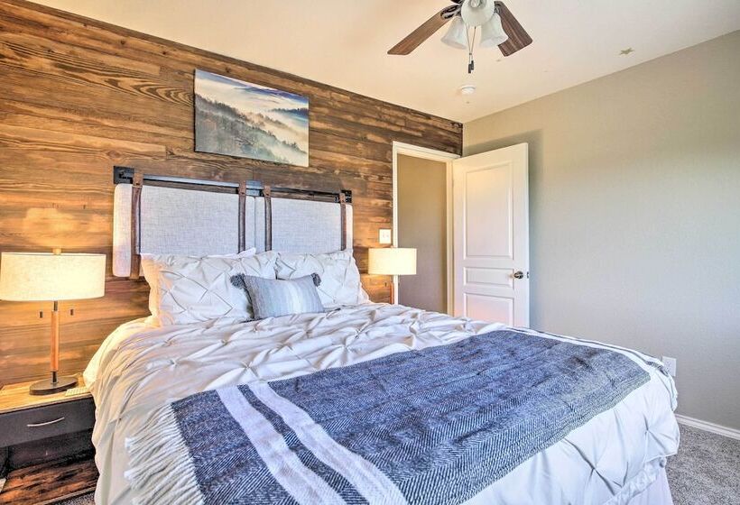 Updated Retreat With Game Room & Boat Ramp Access!