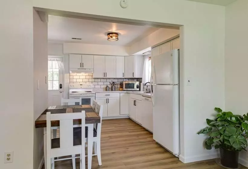 Well Equipped Dayton Home: 5 Mi To University!