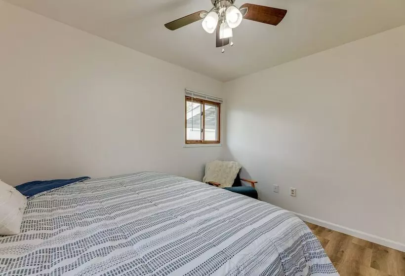 Well Equipped Dayton Home: 5 Mi To University!