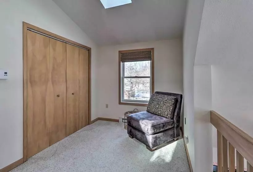 Large Deck & Pool Access: Albrightsville Home