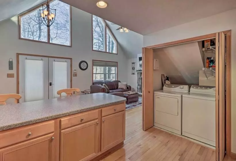 Large Deck & Pool Access: Albrightsville Home