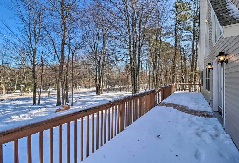 Large Deck & Pool Access: Albrightsville Home