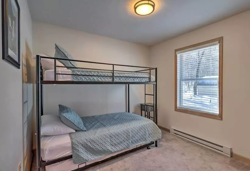 Large Deck & Pool Access: Albrightsville Home