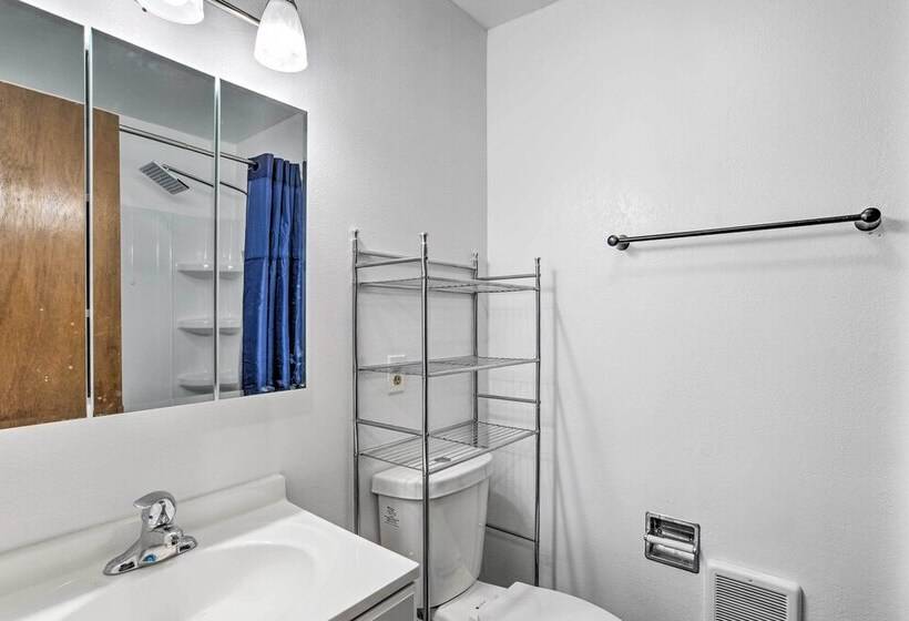 Alturas House W/ Large Front Yard!