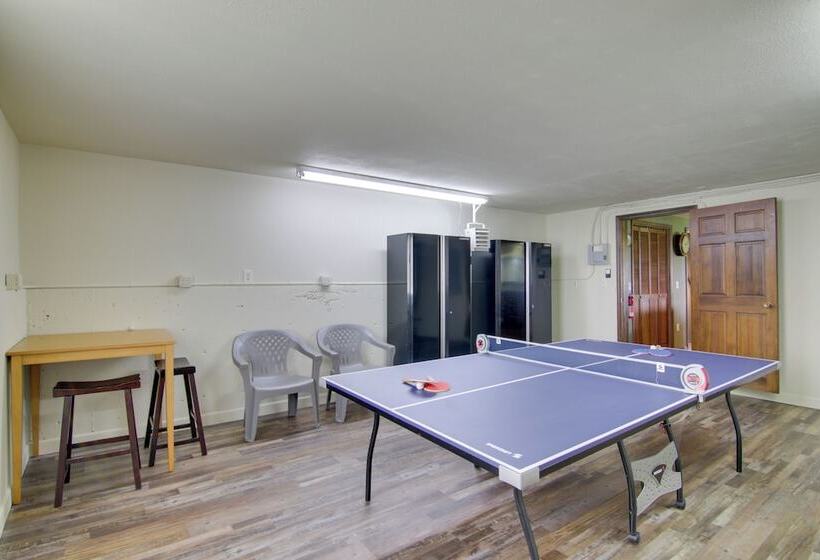 Bozeman Home On 11 Acres W/ Mountain Views!